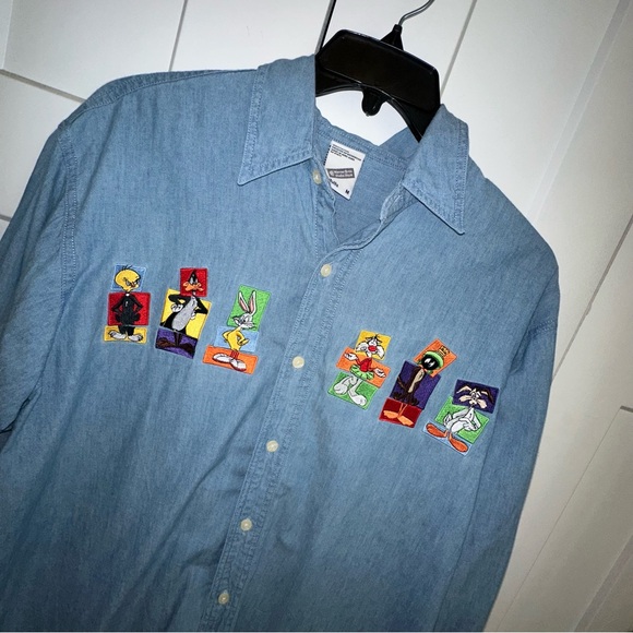 Vintage 1998 Warner Bros chambray shirt with Looney Tune Characters- medium - Picture 2 of 5